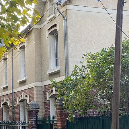 Studio Tt Confort Neuf Et Equipe Apartment Noyon Exterior foto