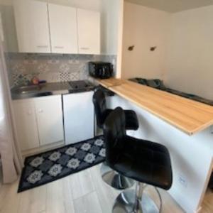 Studio Tt Confort Neuf Et Equipe Apartment Noyon Exterior foto